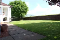 Whitecroft Bed and Breakfast Hotel dekat Howden Park Centre