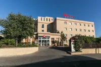 Ibis Jerez de La Frontera Hotels near Bodegas Luis Perez