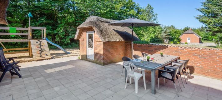 "Thana" - 1.4km from the Sea Hotels in Ulfborg