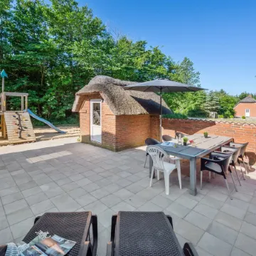 "Thana" - 1.4km from the Sea