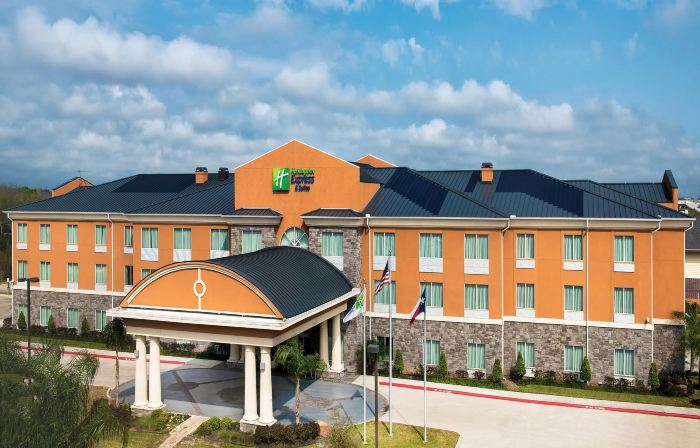 Holiday Inn Express & Suites CLUTE - LAKE JACKSON by IHG