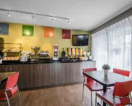 Comfort Inn - breakfast