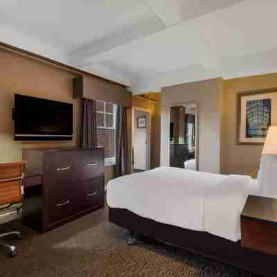 Best Western Syracuse Downtown Hotel and Suites Rooms