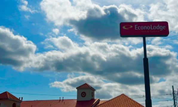 Econo Lodge Inn & Suites Downtown San Antonio Riverwalk Area