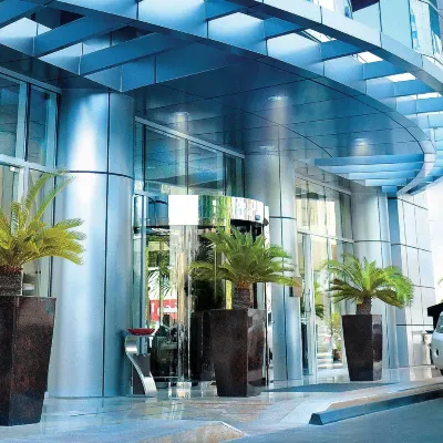 Cristal Hotel Abu Dhabi Hoteles cerca de Zócalo Dorado