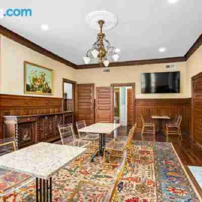 Summit Street Inns Dining/Meeting Rooms