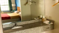 Luxury Inn Forrest City - parking