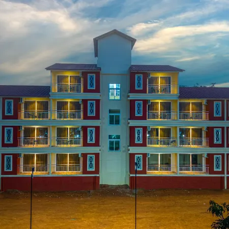 Chinar Woods Resort