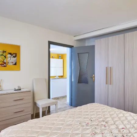 Casa del Pergulin (Lmz325)