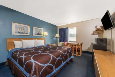 Super 8 by Wyndham Potosi Hotels in Potosi