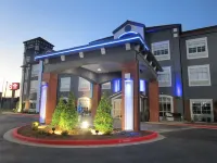 Holiday Inn Express & Suites Oklahoma City Northwest Hotels in Oklahoma City