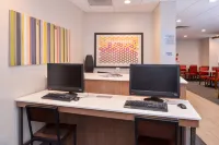 Holiday Inn Express & Suites Indianapolis Dtn-Conv Ctr Area