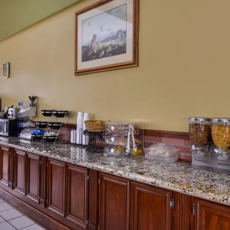 Americas Best Value Inn West Columbia