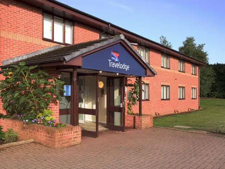 Travelodge Kettering Отели в г. Кеттеринг