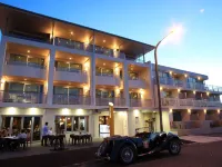 The Crown Hotel Hotels in Napier