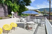 Canadas Best Value Inn and Suites Vernon Hotels in North Okanagan B