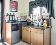 Econo Lodge Elkhart North - Bữa sáng
