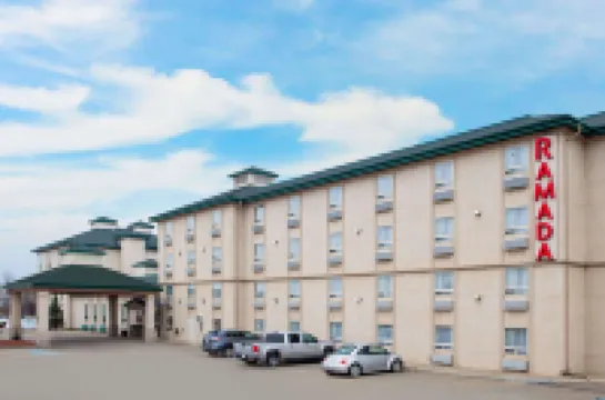 Ramada by Wyndham Red Deer Hotel and Suites