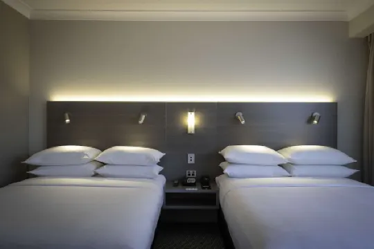 DoubleTree by Hilton Cairns