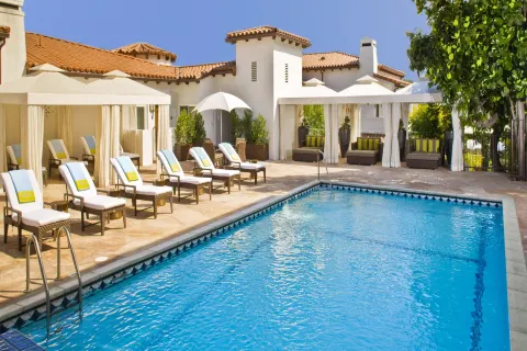 Sunset Marquis Hotel