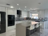 Maggie Home in Kendall - Pool and Tiki Bar Hotels in Kendale Lakes