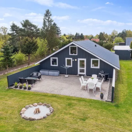 "Reidar" - 600m from the Sea