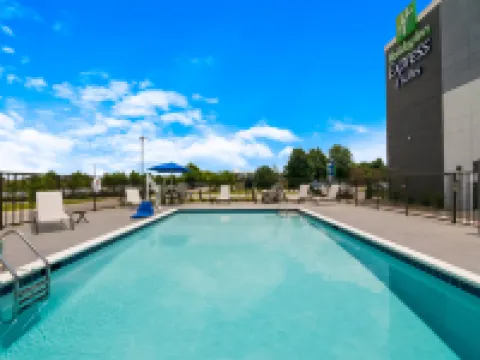 โรงแรม ฮอลิเดย์ อินน์ เอ็กซ์เพรส แอนด์ สวีท สปริงเดล เฟย์เอตต์วิลล์ แอเรีย บาย IHG โรงแรมในสปริงเดล