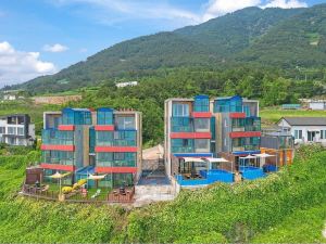 Namhae Himom Kis Spa Pension Black