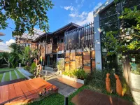 Baan Mai Kradan Hostel Chiang Rai - Hostels