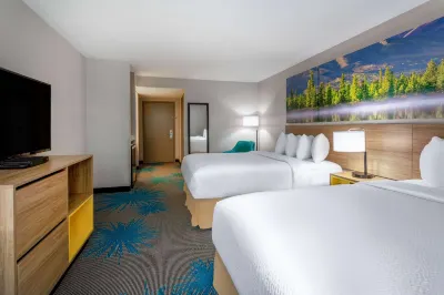 Days Inn & Suites by Wyndham Denver International Airport Отели рядом с Аэропорт Денвер