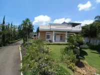 Villa CH 406 Ciloto Puncak Hotels in Cipanas