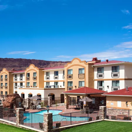 Holiday Inn Express & Suites MOAB by IHG