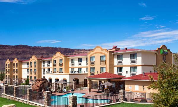 Holiday Inn Express & Suites Moab by IHG