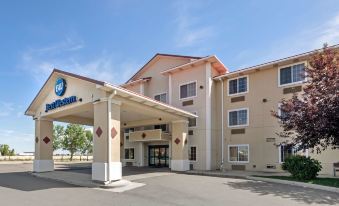 Best Western Laramie Inn  Suites