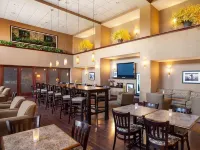 Hampton Inn & Suites Chicago-Libertyville - breakfast