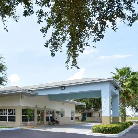 Rodeway Inn & Suites