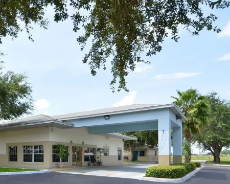 Rodeway Inn & Suites