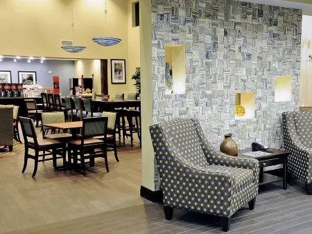 Hampton Inn & Suites Flowery Branch Lake Lanier