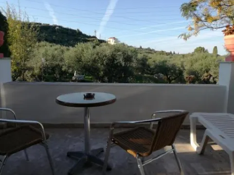 託尼開放式公寓酒店