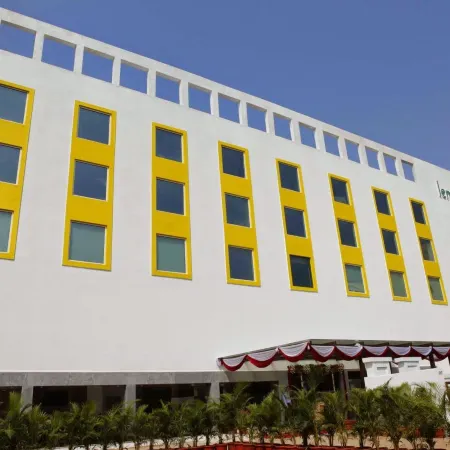 Lemon Tree Hotel Shimona Chennai Отели рядом с достопримечательностью «Гора Святого Томаса»