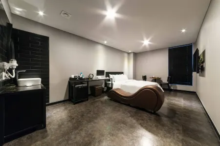 Yangju Hotel Black Отели в г. Янджу