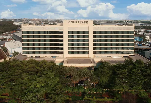 Courtyard Pune Chakan Hotels in Mahalunge