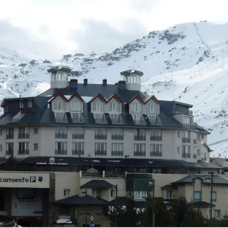 Apartamentos Sabica Nevada Plaza