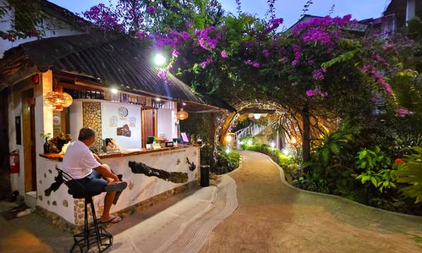 Cocoloco Beach Resort
