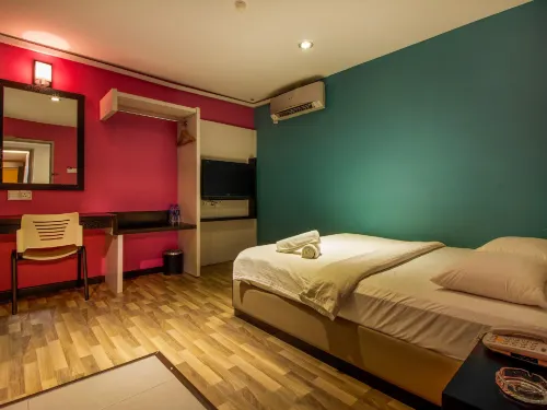 E Hotel Hotels in Batu Berendam