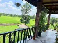 Jewel of Jungle Hotels in Guruwahi