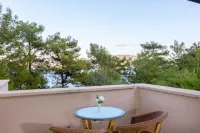 لابراندا ماريس مارماريس  - شامل لجميع الخدمات - غرفة مطلة على الجبل