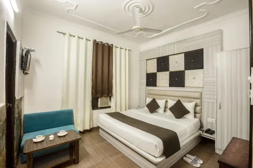 Hotel Katra Residency
