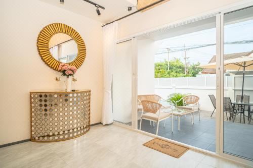 Mohana Pool villa 4 bedrooms near walking street Images