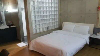 Yongin Listel Hotels near Seongu Bowlingjang